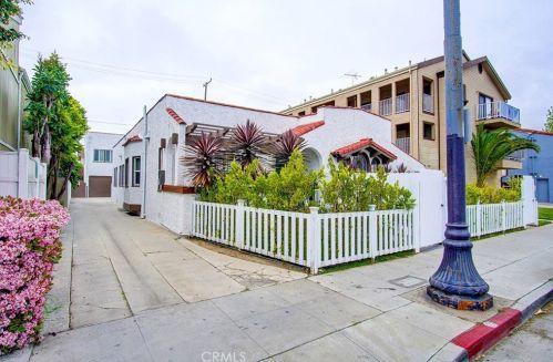 757 Redondo Ave, Long Beach CA  90804-5140 exterior