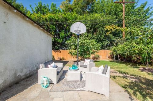 6139 Fidler Ave, Lakewood CA  90712-1256 exterior