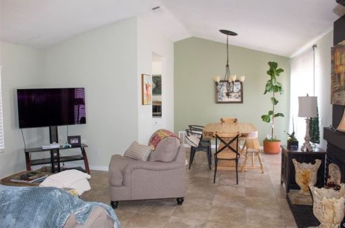 13454 Desert Primrose Ln, Victorville, CA 92392-6254