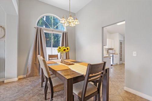 13262 Spring Way, Victorville CA  92392-6805 exterior