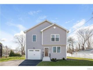 685 Orchard St, Bridgeport, CT 06611-3636