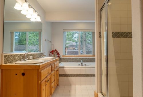 1681 Tionontati St, South Lake Tahoe CA  96150-4902 exterior