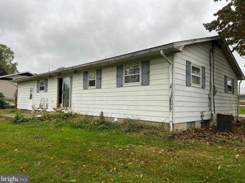 8268 Scenic Dr, Lees Cross Roads, PA 17257-9354