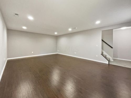 7954 Narrow Leaf Dr, Blacklick OH  43004-6045 exterior