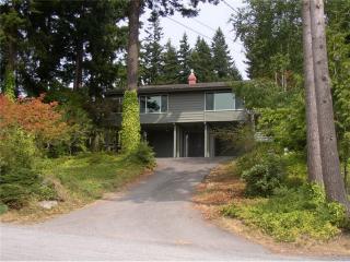 1303 37th St, Bellingham, WA 98229-3234