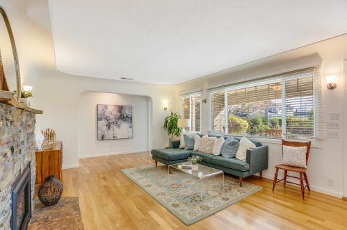 1549 Walnut Dr, Campbell, CA 95008-6838