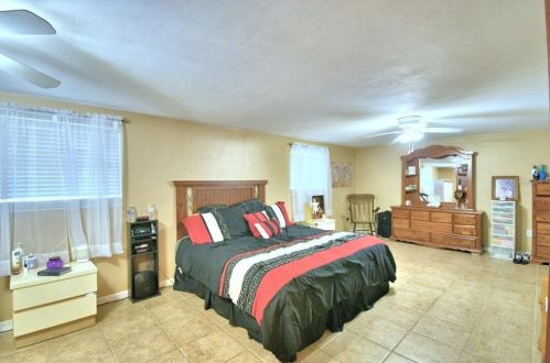 1221 Edgewater Dr, Lakeland FL  33805-4700 exterior