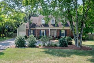 1213 Lone Oak Rd, Nashville, TN 37215-3647
