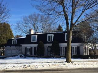 237 Carillon Dr, Madison, WI 53705-4616