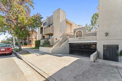 14634 Magnolia Blvd, Van Nuys, CA 91403-1430