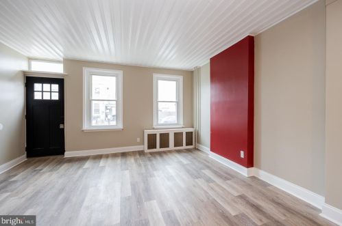 37 Front St, Norristown, PA 19405-1022