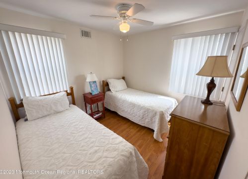 1707 Baltimore Ave, Lavallette NJ 08735-2402 exterior