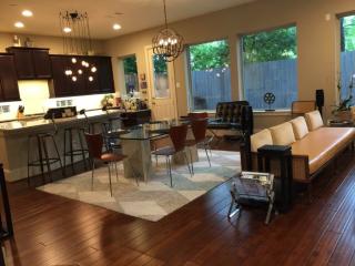 1918 Hollister St, Houston TX  77080-6804 exterior