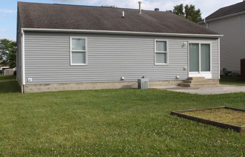 1290 Sassafras Ln, Marysville OH  43040-8032 exterior