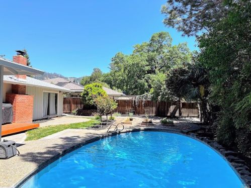 5206 Marit Dr, Santa Rosa, CA 95409-3823