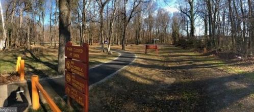 7612 Pollen St, Lorton VA  22079-1636 exterior