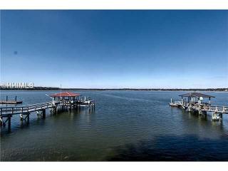 32 Myrtle Island Ln, Bluffton SC  29910-7104 exterior