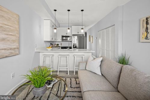 1111 Holbrook Ter, Washington DC 20002-2704 exterior