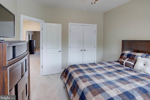 16002 Pitner St, Haymarket VA  20169-4956 exterior