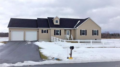 30 Grant St, Dexter, NY 13634