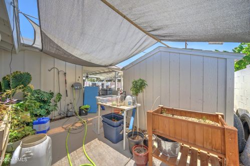 7830 17 Ave, Phoenix AZ 85023-2569 exterior