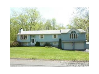 77 Russo Dr, New Haven, CT 06518-1721