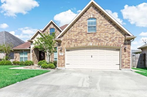 8360 Lake Placid Dr, Nederland, TX 77627-5651
