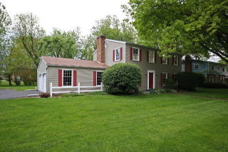 435 Holiday Ln, Circleville, OH 43113-1425
