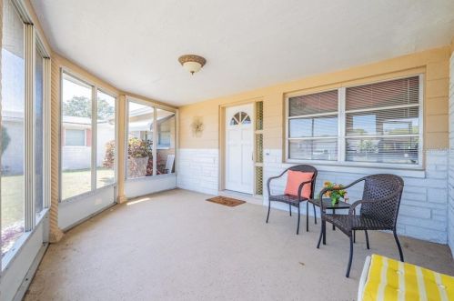 2107 Maureen Dr, Tarpon Springs, FL 34690-4130
