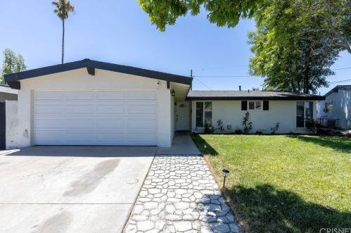 19208 Drycliff St, Santa Clarita, CA 91351-2821
