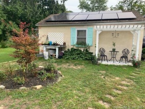 7 Dewey St, Putnam CT  06260-1352 exterior