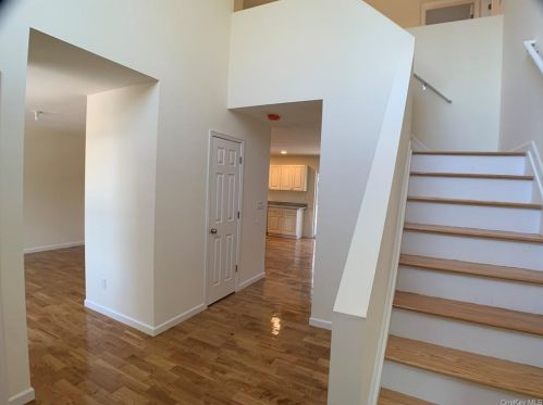 34 Picadilly Cir, Rock Hill NY  12775-6406 exterior