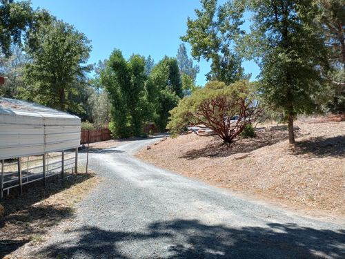 21880 Ferretti Rd, Groveland, CA 95321-9727