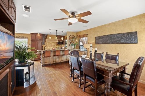 5126 Bayard St, San Diego, CA 92109-1101
