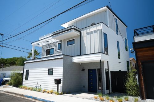 5076 Bayard St, San Diego, CA 92109-1703