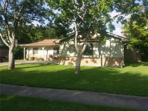 1815 Falcon Dr, Portland, TX 78374-2712