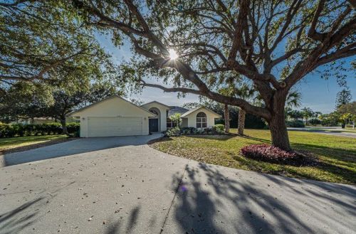 1645 Indian Bay Dr, Vero Beach, FL 32963-2208