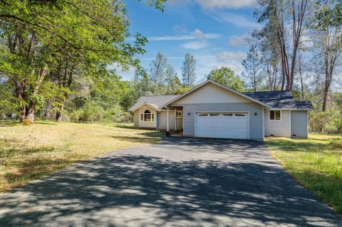 13923 Jedediah Ct, Grass Valley, CA 95945-7927