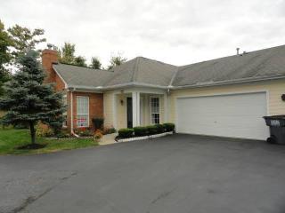 60 Orchard Oak Dr, Blacklick, OH 43004-9018