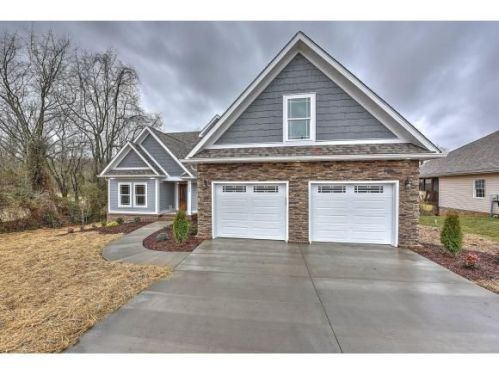 270 Sunnyfield Dr, Blountville, TN 37617-3467