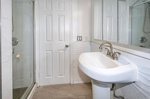 736 5 Ave, Mount Vernon NY  10550-4960 exterior