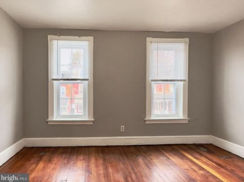 565 Pershing Ave, Lancaster PA  17602-4369 exterior