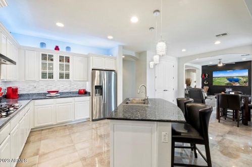 550 Emerson St, Chandler AZ  85248-4700 exterior