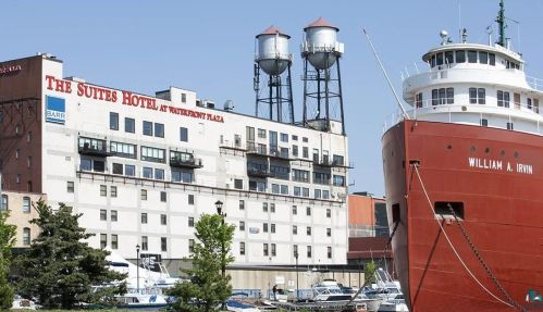 325 Lake Ave, Duluth MN 55806-2721 exterior