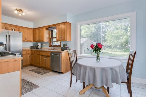 971 Grandview Ave, Saint Paul, MN 55113-4437