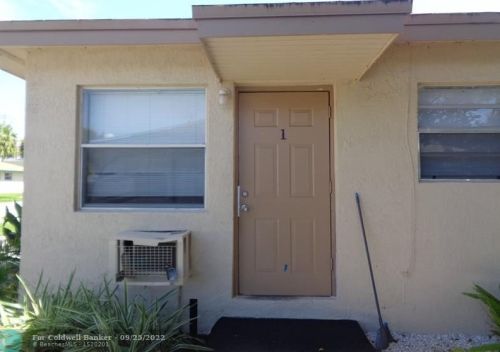 711 9th St, Dania Beach, FL 33004-3829