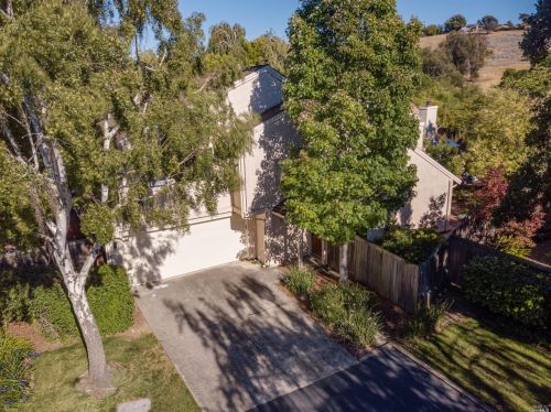 580 Willow Ct, Benicia, CA 94510-1447