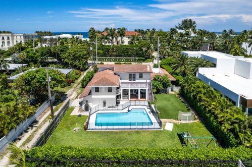 6260 Ocean Blvd, Boynton Beach FL  33435-5212 exterior