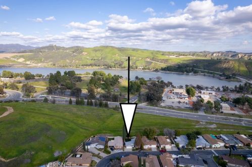 31920 Marcasite Ln, Santa Clarita CA  91384-3168 exterior