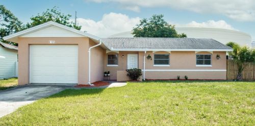 6135 Dunbeath St, Saint Petersburg, FL 33709-1441